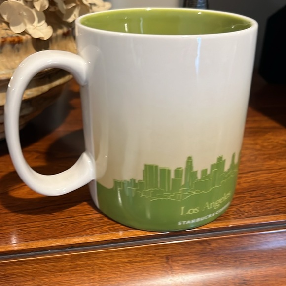 Starbucks mug in excellent condition.  Los Angeles. Bundle to save - Picture 4 of 6